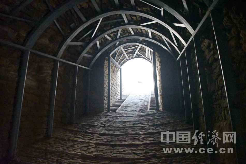 城堡式窑洞 访米脂姜氏庄园