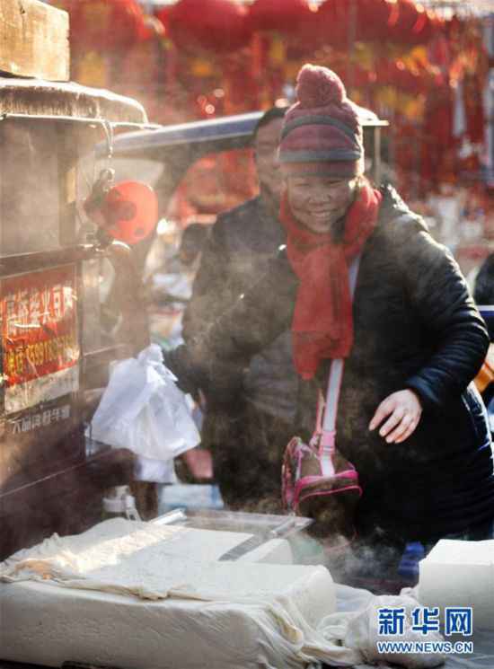（社会）（3）山乡集市年味浓