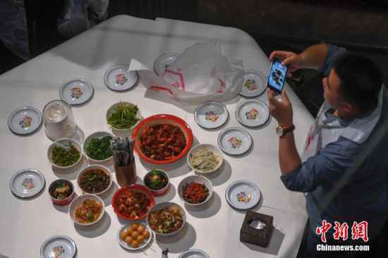 长沙网红怀旧主题餐馆都市受热捧