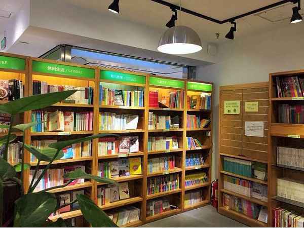 在京城这些文艺书店里，享受片刻夏日书香