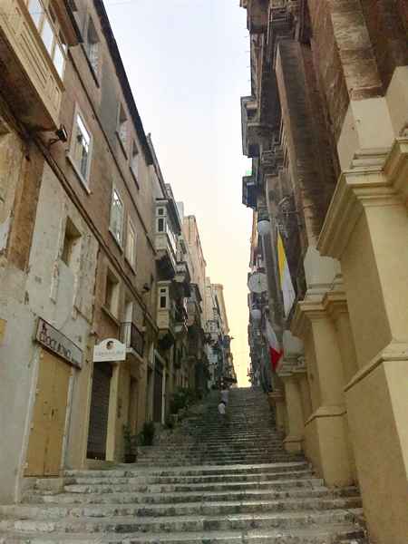 马耳他,在一个复古的国家完成了人生中第一次