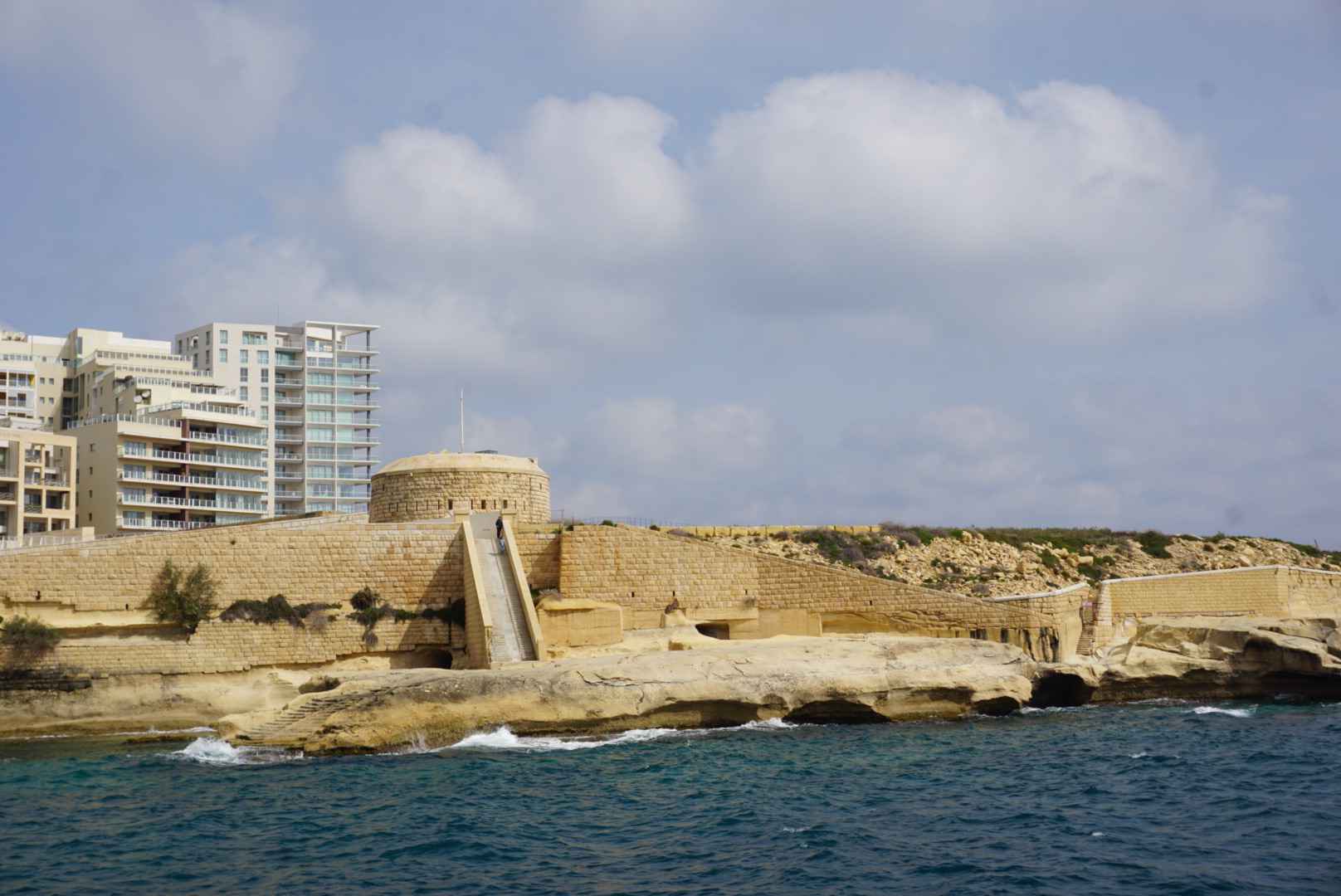 在欧洲的后花园，看一片无需滤镜的海：马耳他