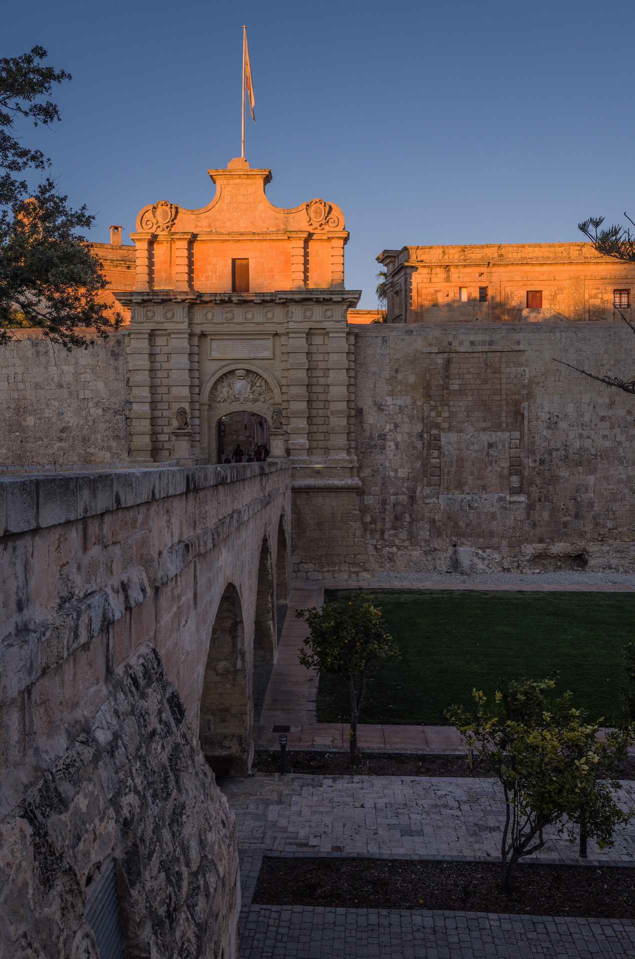 孑然而神秘 马耳他的冰与火之歌,马耳他自助游攻