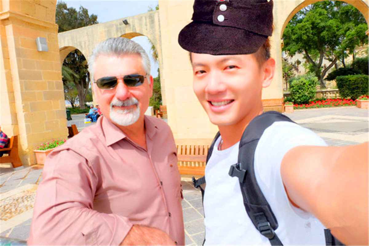 站在瓦莱塔的至高点,观马耳他城市风景,马耳他