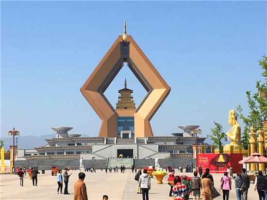  来之不易的旅游复苏