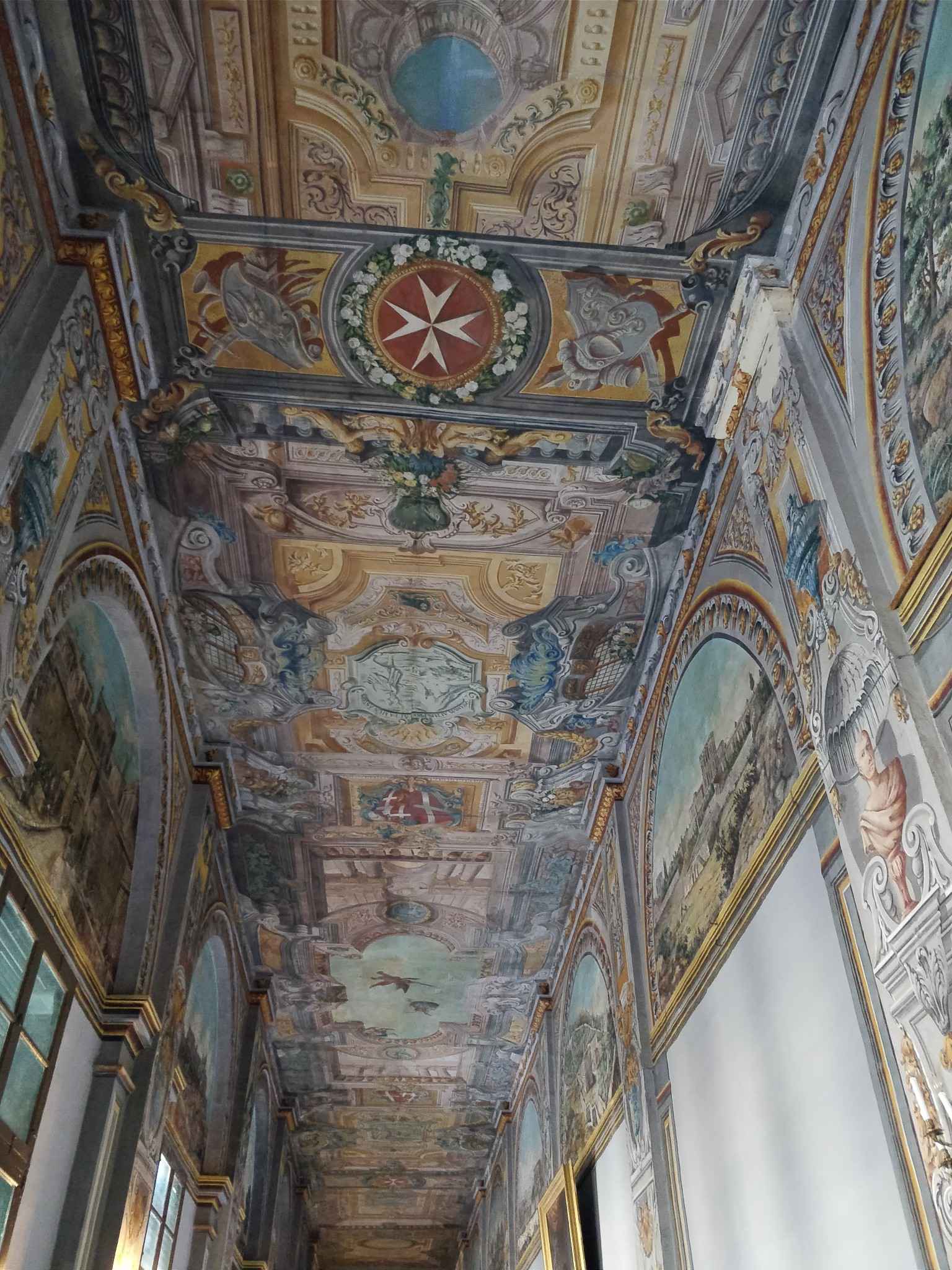 前面是一座岛，灯火通明: 海之角 马耳他 (Malta