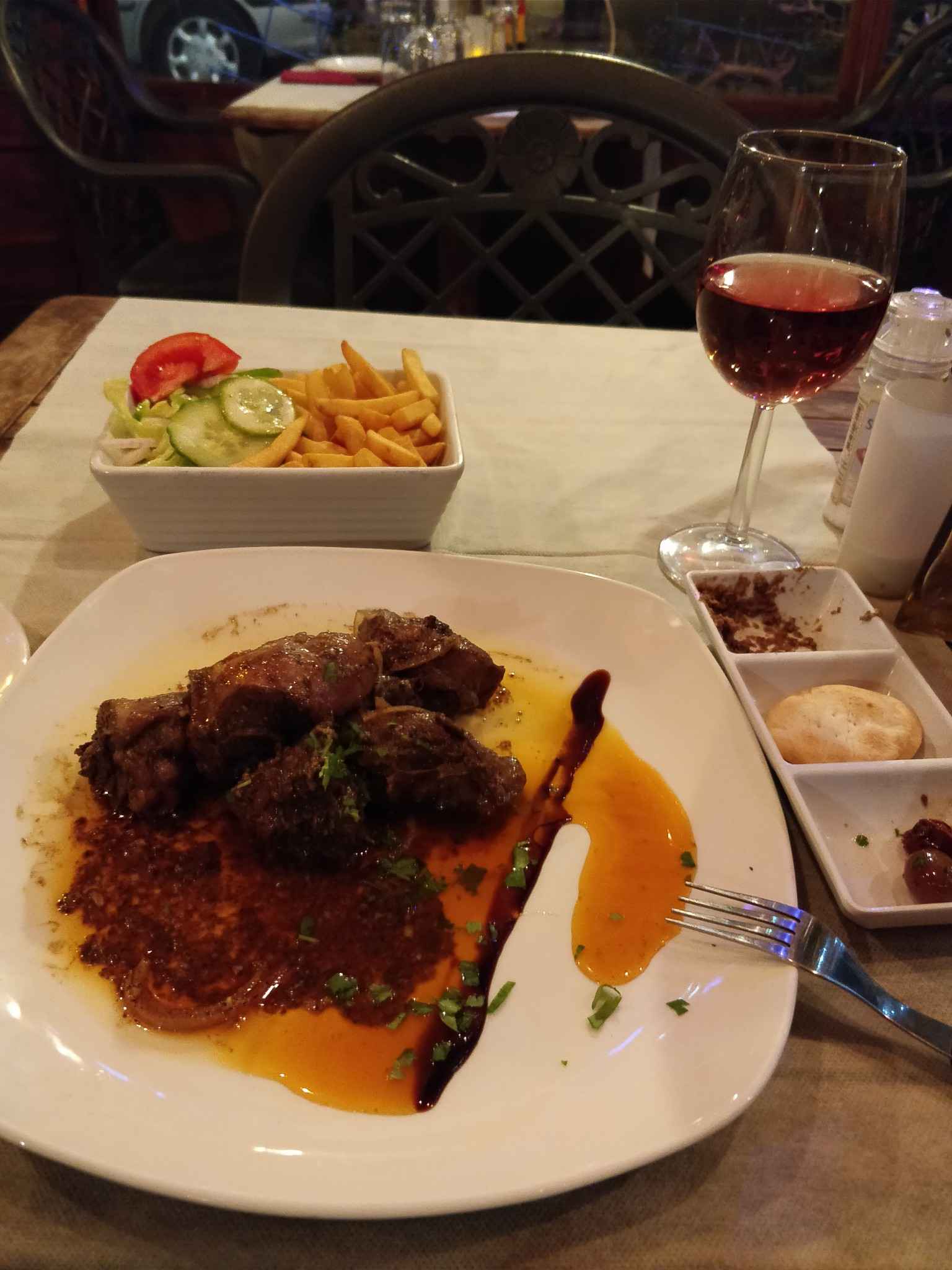 前面是一座岛，灯火通明: 海之角 马耳他 (Malta