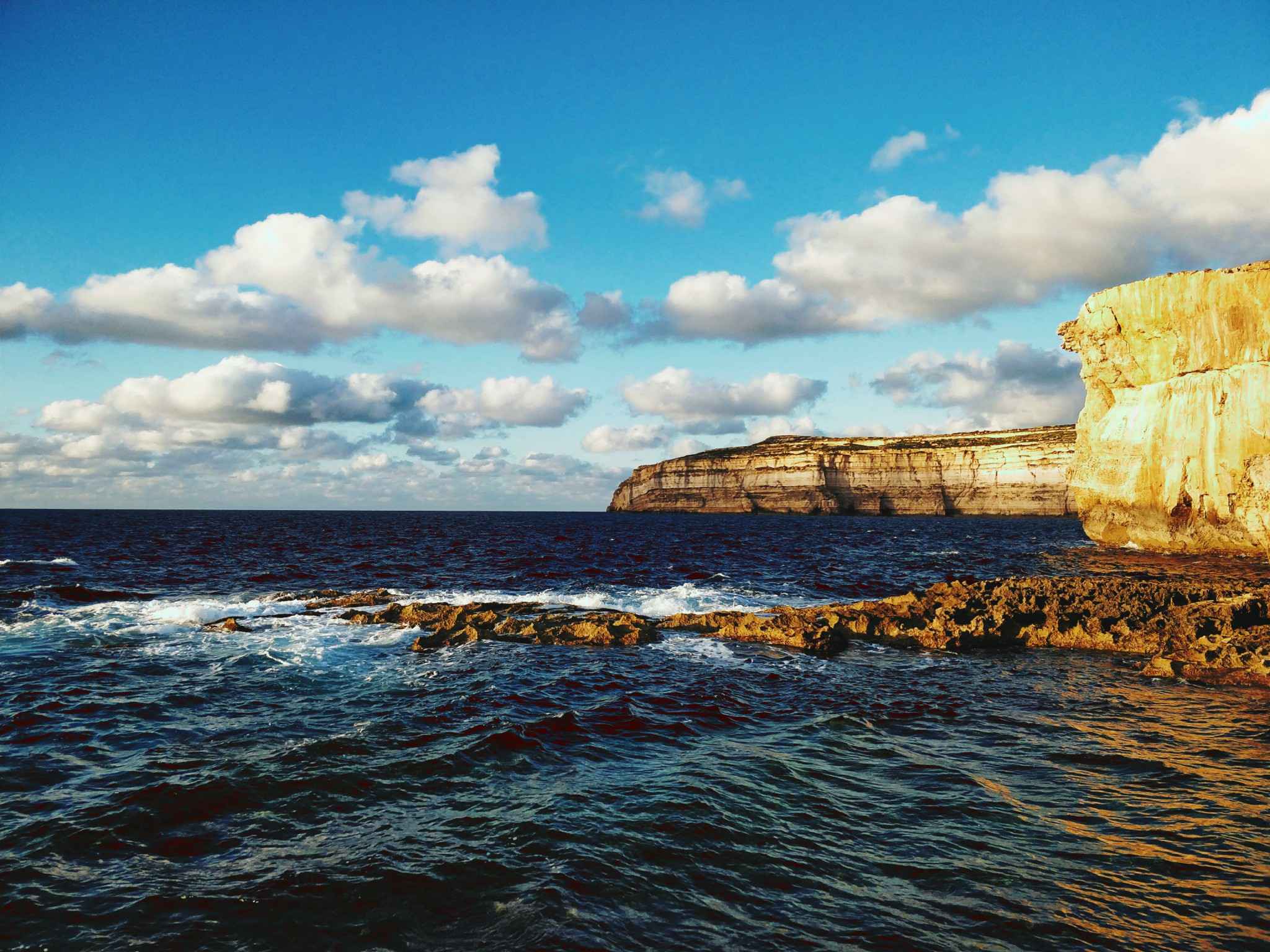 前面是一座岛,灯火通明: 海之角 马耳他 (Malta