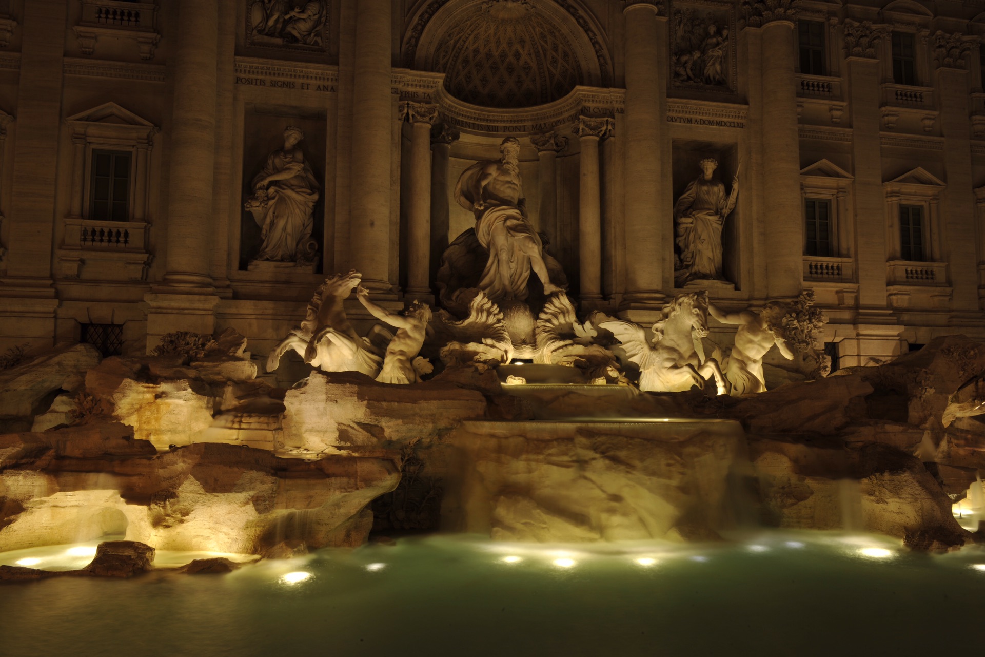 从罗马帝国到马耳他骑士团，古城满眼尽现代。