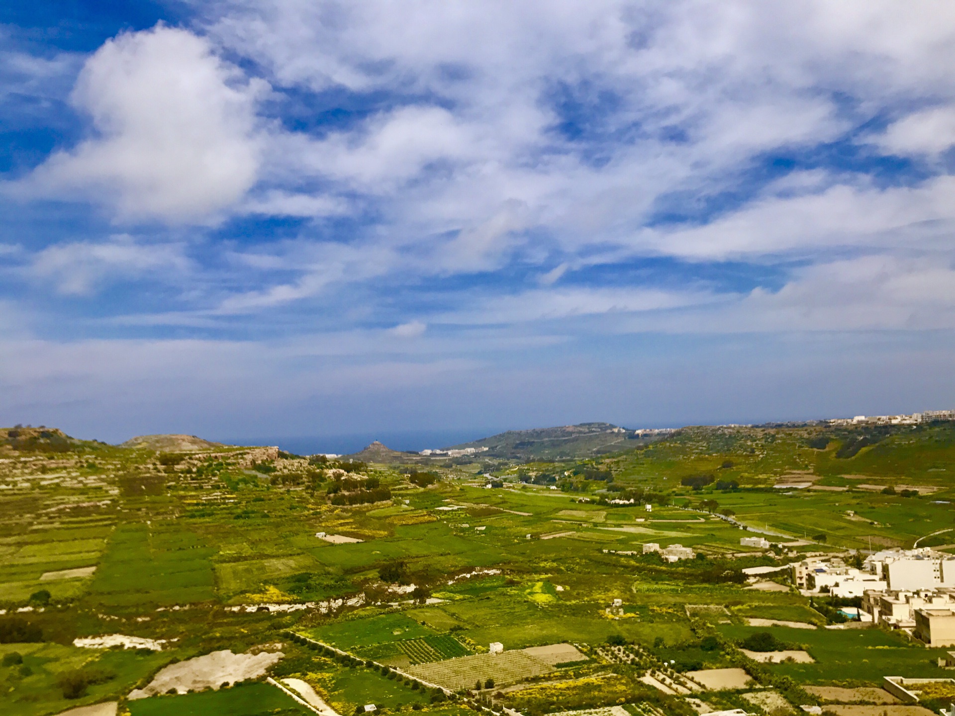 在地中海的心脏，马耳他，放晴心灵休闲放松自