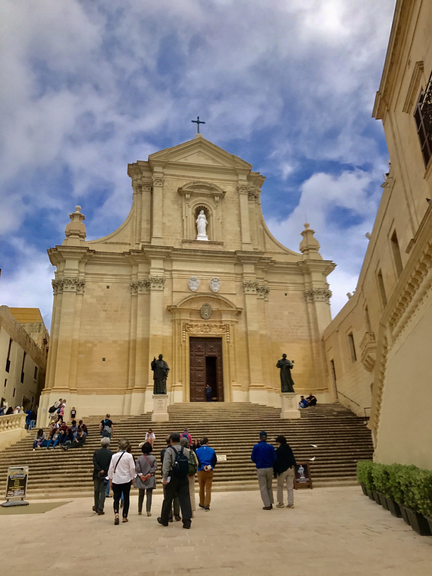 在地中海的心脏，马耳他，放晴心灵休闲放松自