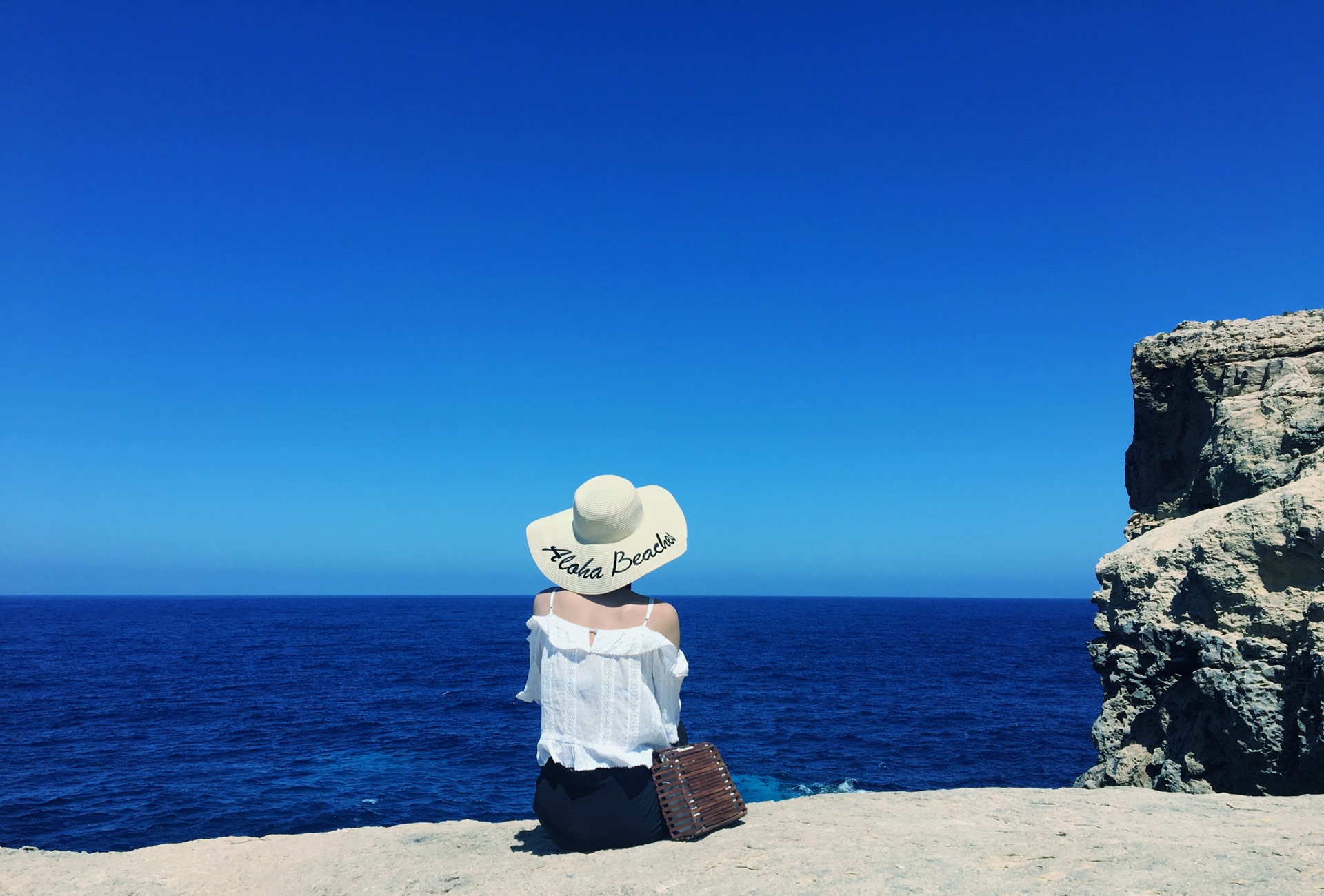 地中海小岛国马耳他：蓝与黄，海与城，一切在