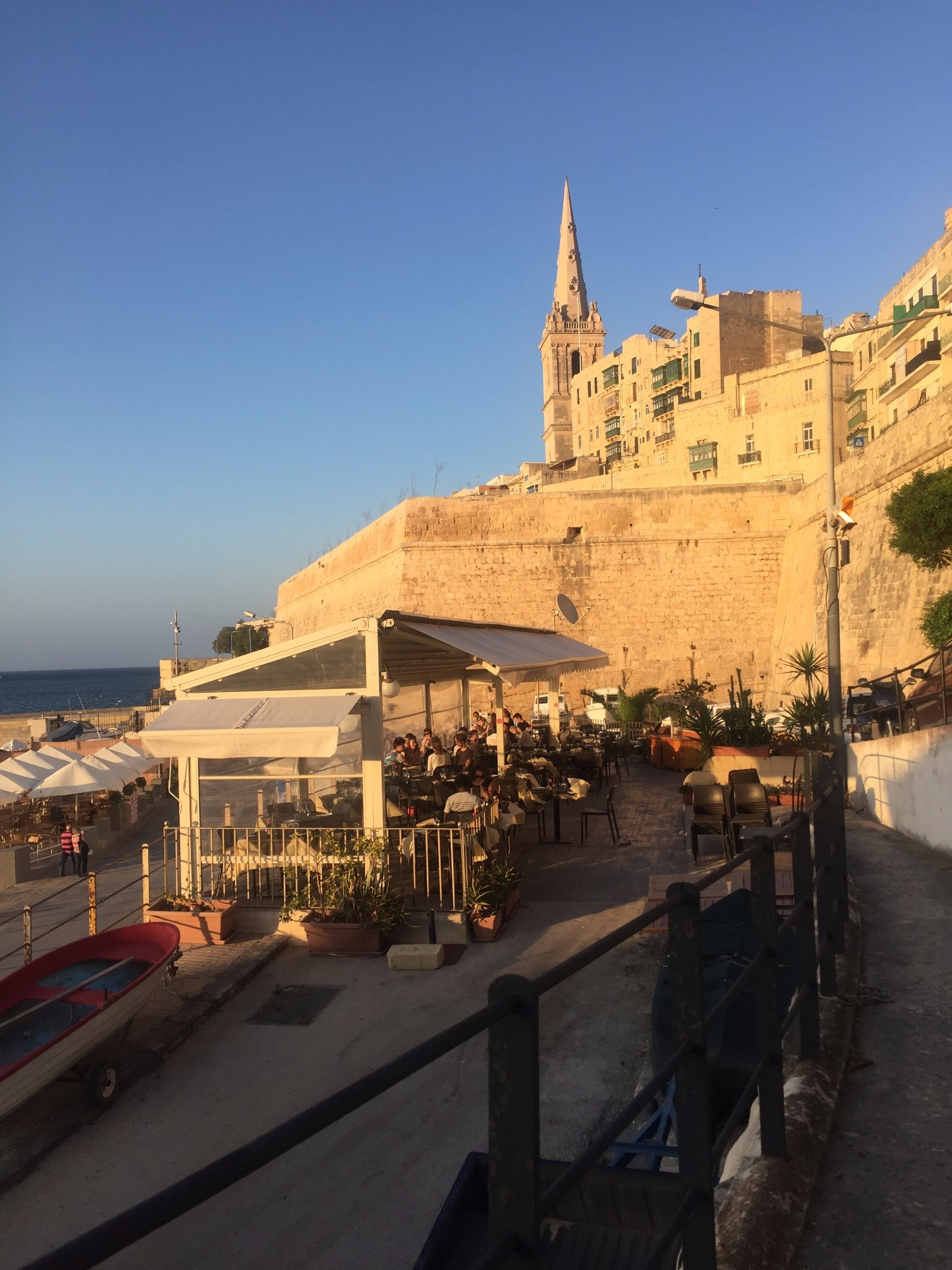 迷失在地中海的蓝色心脏