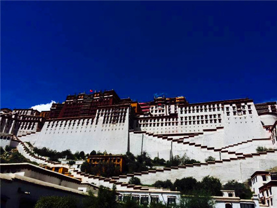  红绿融合，拉萨旅游新典范