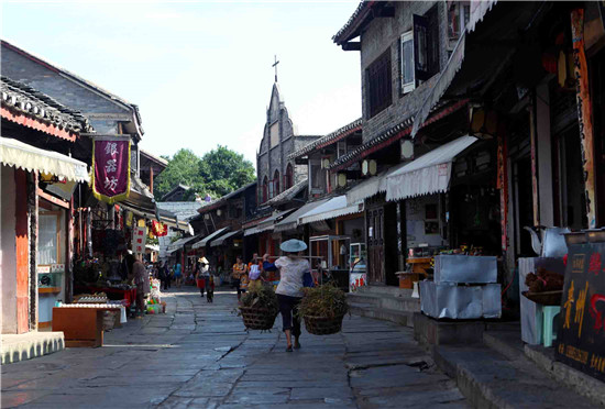  文化和旅游部与多个相关部门联合主办了全国消费促进月活动