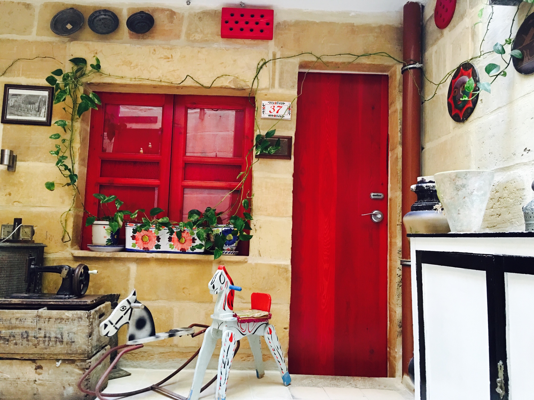 马耳他，骑士团的蓝色游戏；西西里，黑手党的