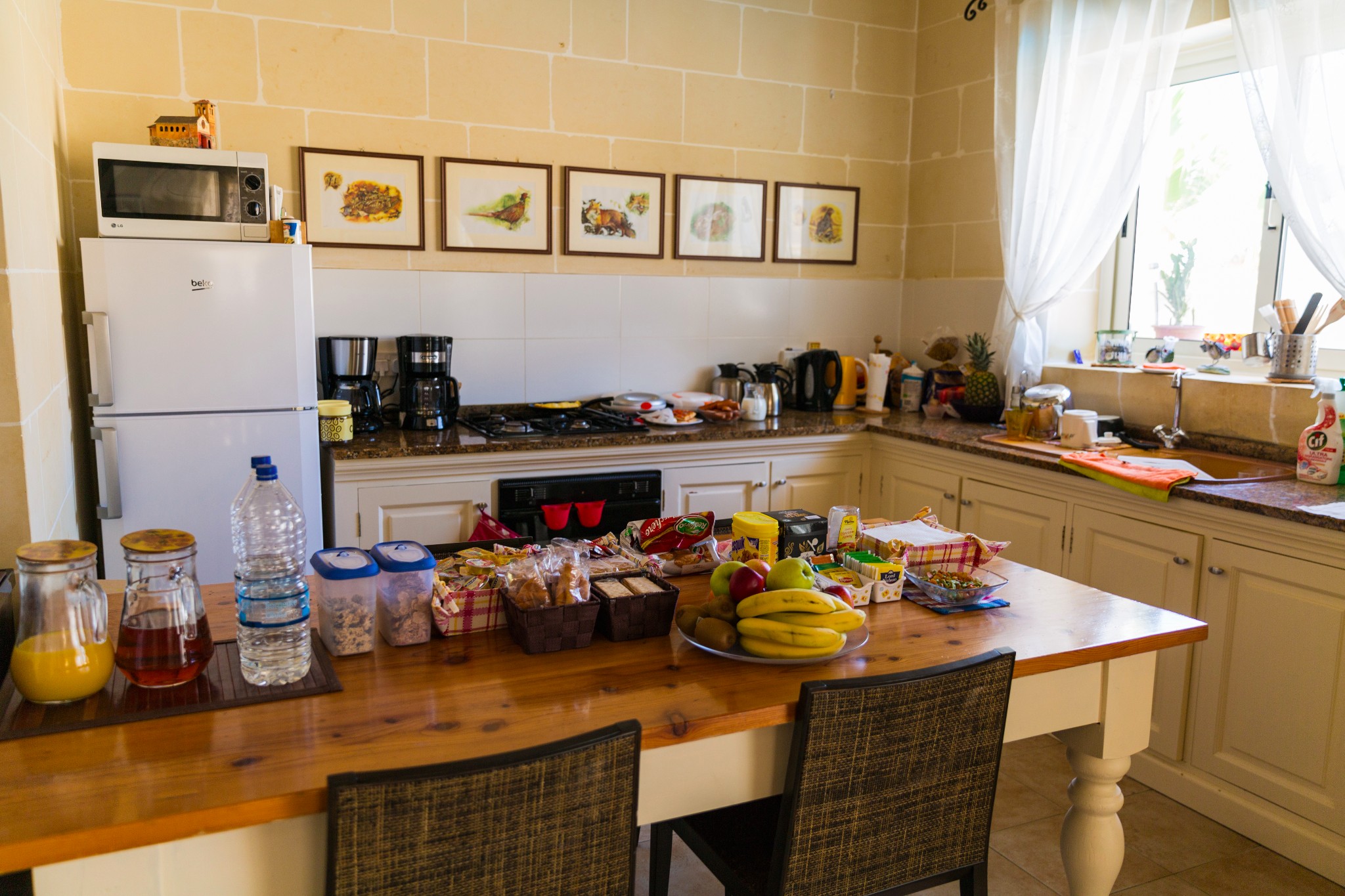 马耳他，骑士团的蓝色游戏；西西里，黑手党的